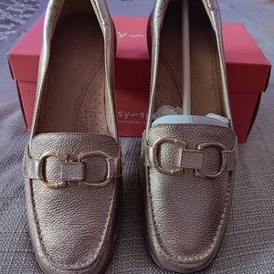 Loafers Easy-Spirit  size 9M, color golden